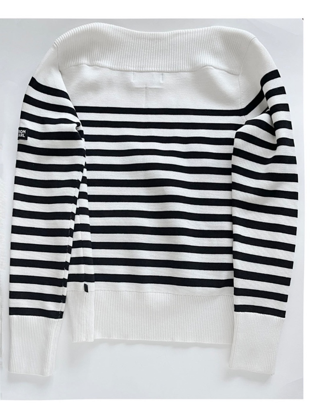 Karl Lagerfeld Paris Women's Black & White Long Sleeve Sweater Size: XS - Picture 6 of 7